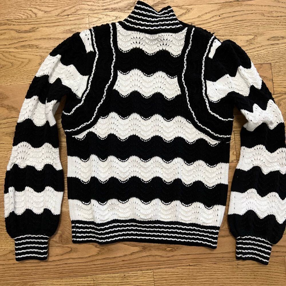 WRONG SIZE OF RIGHT SWEATER SIZE 1 - Picture 3 of 7